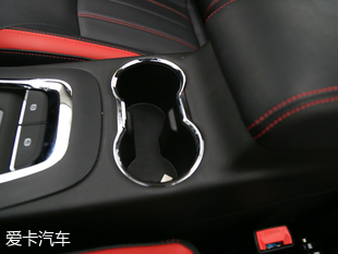 東南汽車2019款東南DX3