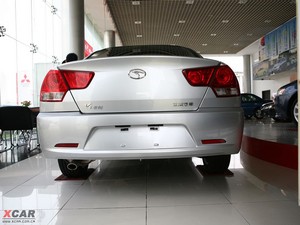 2009款1.5L 手动舒适版 整体外观