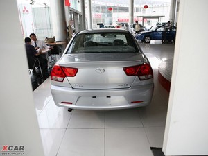 2009款1.5L 手动舒适版 整体外观