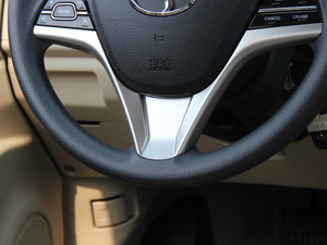 2012款1.5L CVT舒适版 中控区