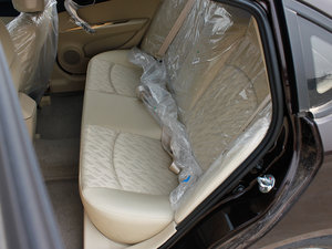 2012款1.5L 手动舒适版  后排座椅