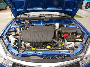 2010款改款 1.5L 手动风采版 发动机