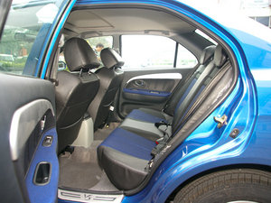 2010款改款 1.5L 手动风采版 后排空间