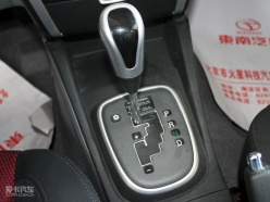 东南汽车 2011款V3菱悦