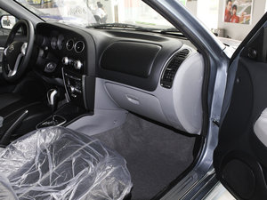 2011款改款 1.5L CVT风采版 空间座椅