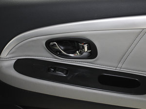 2011款改款 1.5L CVT风采版 空间座椅