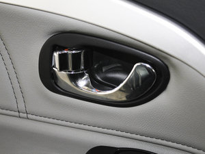2011款改款 1.5L CVT风采版 空间座椅