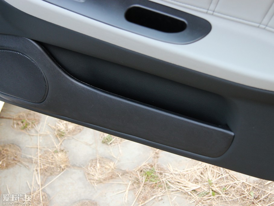 2012V3␂ H 1.5L քL