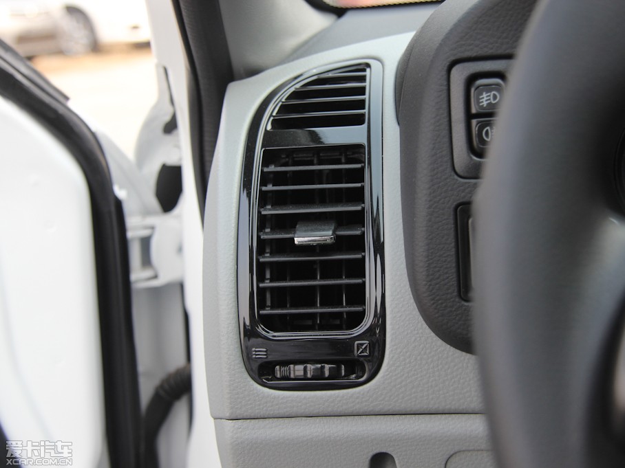 2012V3␂ H 1.5L քL