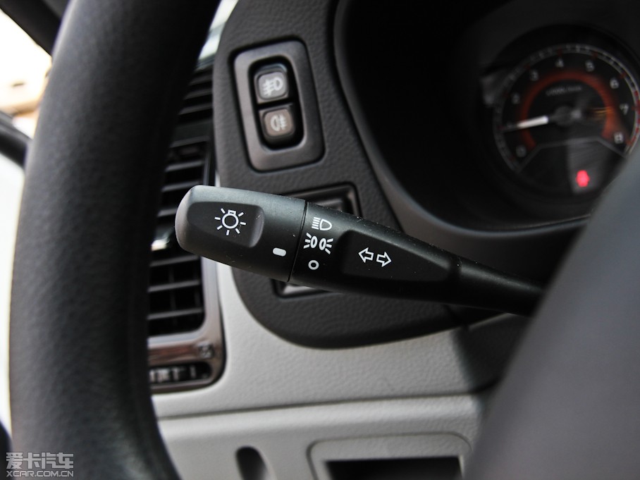 2012V3␂ H 1.5L քL