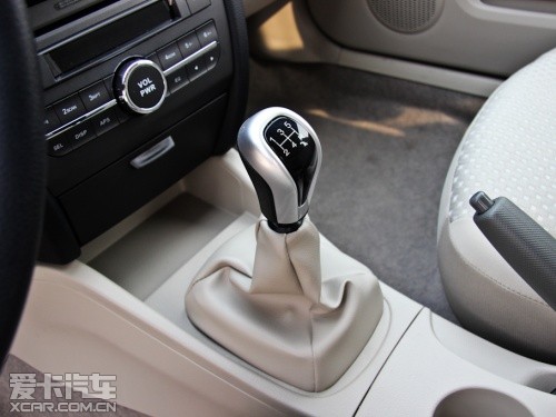 东南汽车2012款V3菱悦