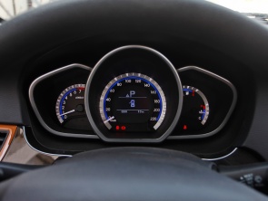 东南汽车2013款V6菱仕