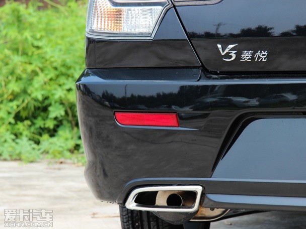 東南汽車2013款V3菱悅