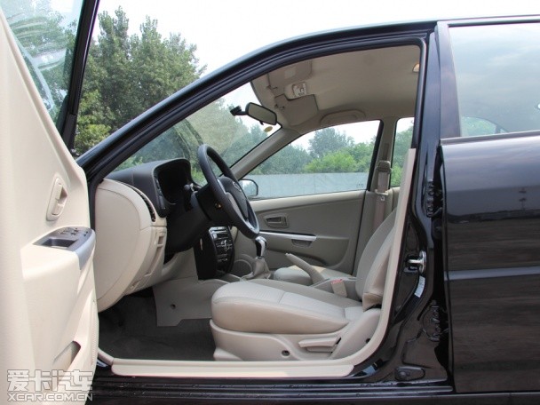 東南汽車2013款V3菱悅