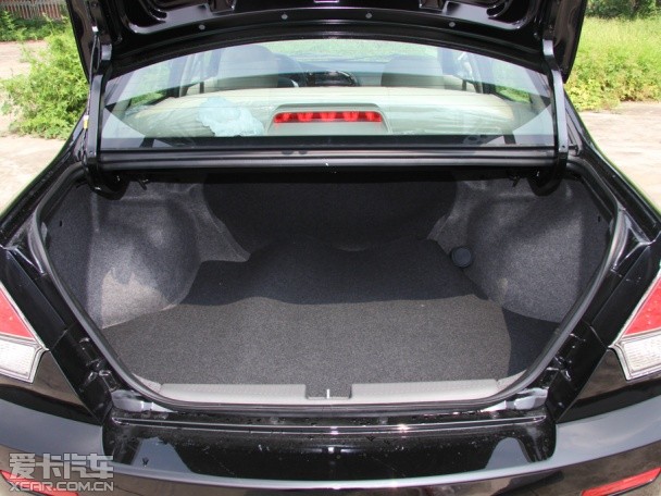 東南汽車2013款V3菱悅