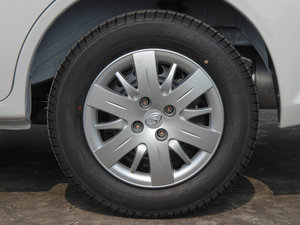 2013款1.5L 手动亲民版 轮圈