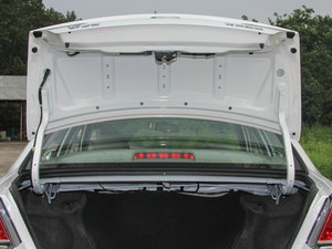 2013款1.5L 手动亲民版 空间座椅