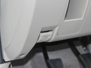 2013款1.5L 手动亲民版 空间座椅