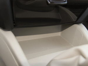 2014款改款 1.5L 手动亲民版 空间座椅