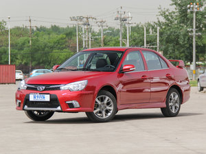 2014款改款 1.5L 手动风采版 左前45度