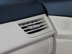 2014款1.5L 手动舒适型 中控区
