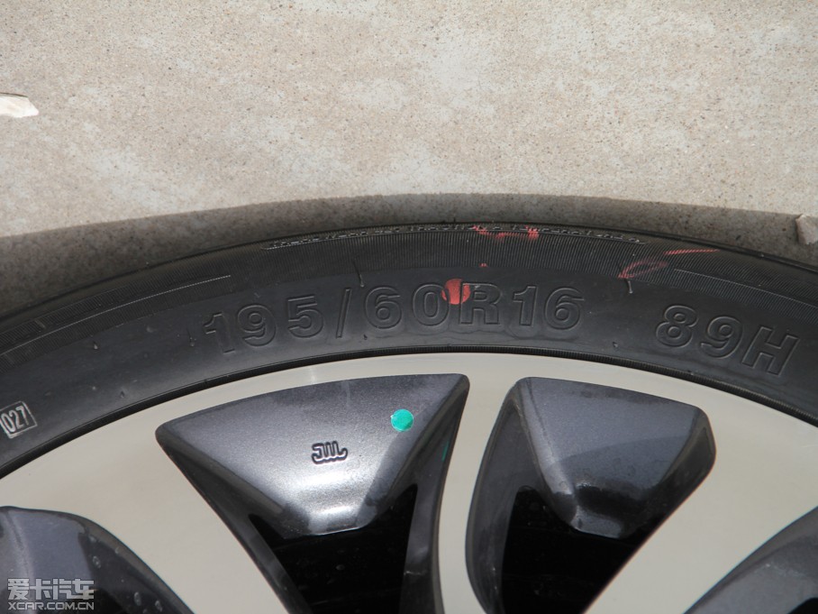 2014��V6���� 1.5L �քӺ��AŮ�԰�