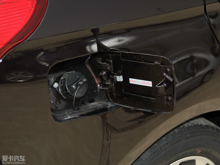 2014��V6���� 1.5L �քӺ��AŮ�԰�