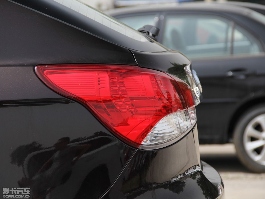 2014��V6���� 1.5L �քӺ��AŮ�԰�