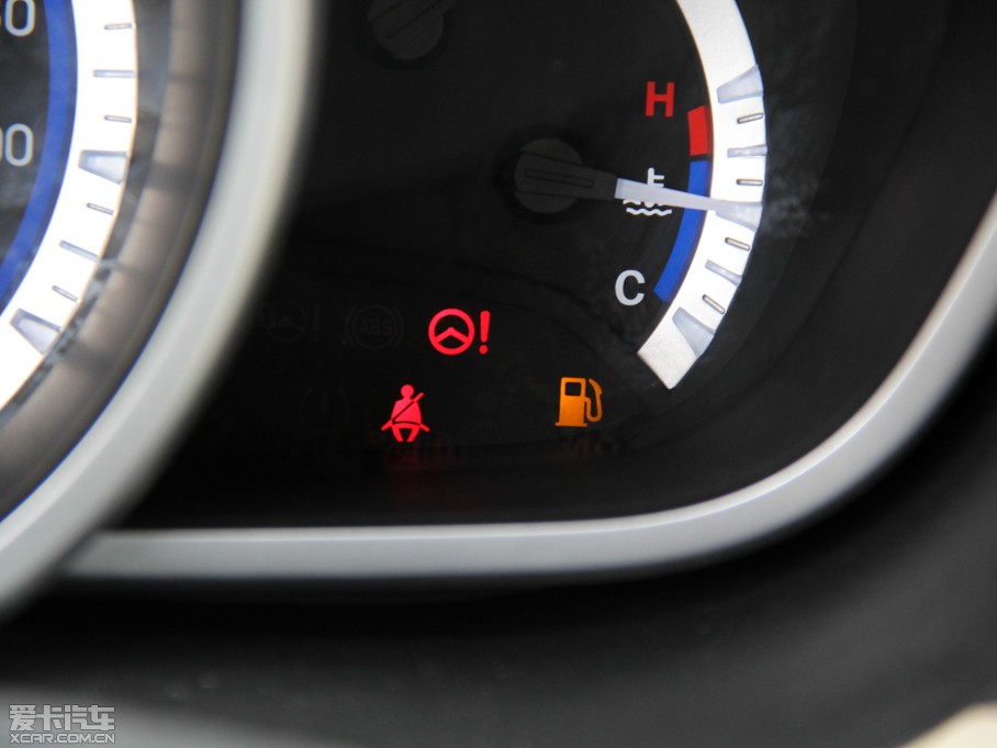 2014��V6���� 1.5L �քӺ��AŮ�԰�