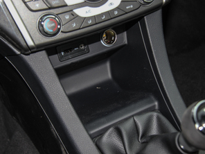 東南汽車2015款V5菱致