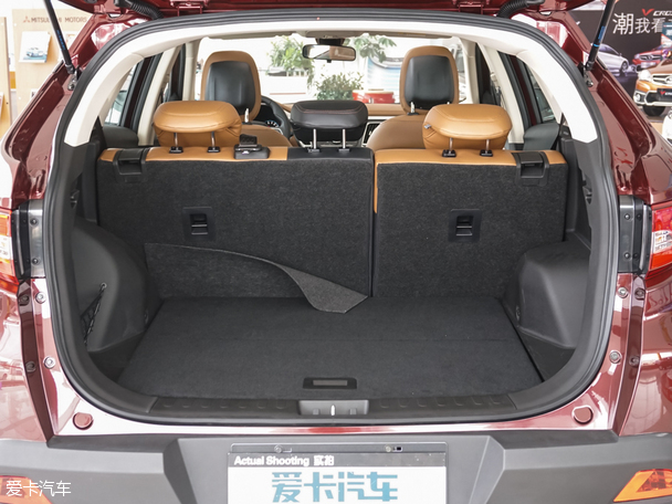 東南汽車2015款東南DX7