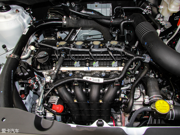 東南汽車2015款東南DX7