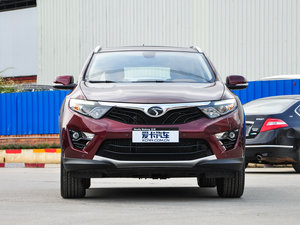 2015款1.5T 手动豪华版 正前