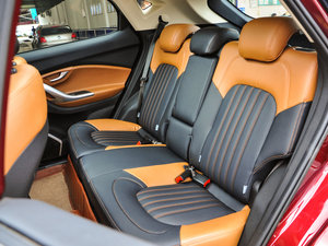 2015款1.5T 手动豪华版 后排座椅