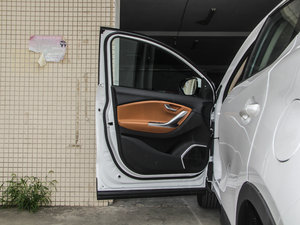 2015款1.5T 手动尊贵版 驾驶位车门