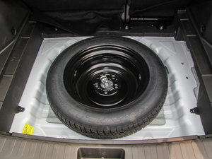 2015款1.5T 手动尊贵版 备胎