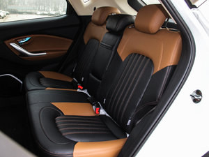 2015款1.5T 自动精英版 后排座椅