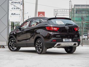2015款1.5T 手动凯旋版 左后45度