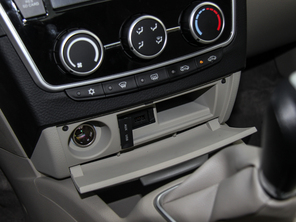 東南汽車2015款V3菱悅