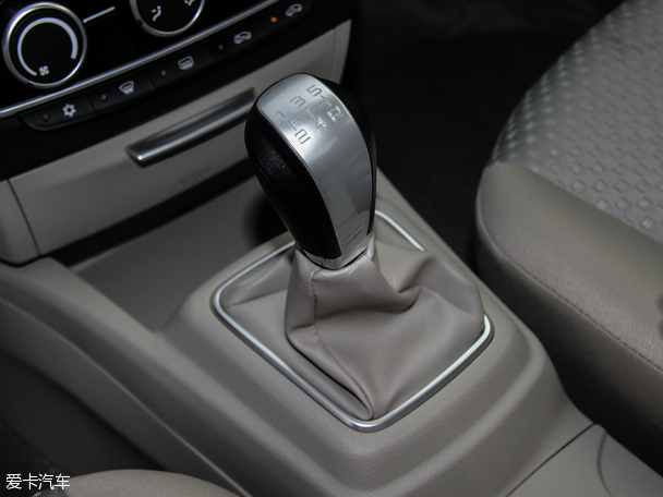 東南汽車2015款V3菱悅