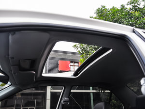 2015款1.5L 手动风采版 空间座椅