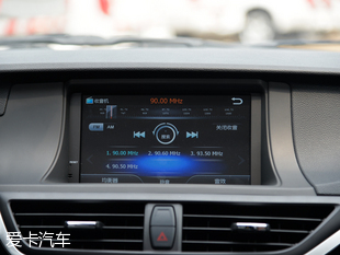 东南汽车2015款V5 plus