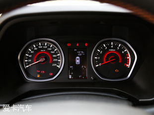 東南汽車2017款東南DX3