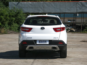 2017款1.5T 手动白骑饰 正后	