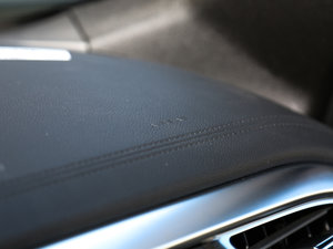 2017款1.5T 自动白骑饰 中控区