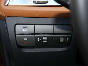 2017款1.5T 自动豪华型 驻车制动器