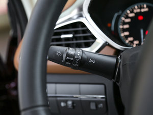2017款1.5T 自动豪华型 中控区