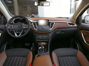 2017款1.5T 自动豪华型 内饰全景