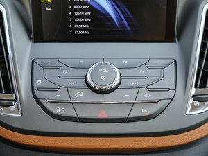 2017款2.0T 手动CCPC冠军版 音响调节