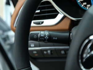 2017款2.0T 手动CCPC冠军版 中控区